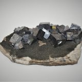 Galena
100mm x 55mm x 35mm
(Autor: Philippe Durand)