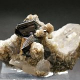 Cassiterite
70mm x 40mm x 40mm
(Autor: Philippe Durand)