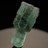 Beryl (variety emerald)
2.05 cm x .91 cm x .84 cm
(Autor: Val)