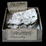 Epidote, albite
8 x 5,5 cm
(Autor: Andreas Gerstenberg)