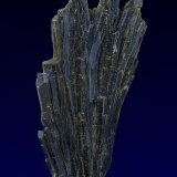 Epidote
11.1 x 5.1 cm
(Autor: am mizunaka)