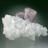 Fluorite on Quartz
12x6x4 cm
(Autor: Jesse Fisher)