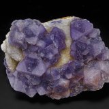 Fluorite, Quartz
5.2 x 3.9 cm
(Autor: am mizunaka)
