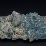 Fluorapatite, Quartz, Bertrandite
11.2 x 4.5 cm
(Autor: am mizunaka)
