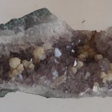 Fluorite on Quartz (variety amethyst)
20x7x7cm
(Autor: Dave van Bladel)