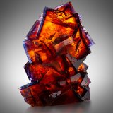 Fluorite
16 x 15 x 22 cm / main crystal: 10 cm.
(Autor: MIM Museum)