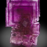Fluorite
5.4 x 3.7 x 2.6 cm / main crystal: 5.1 cm.
(Autor: MIM Museum)