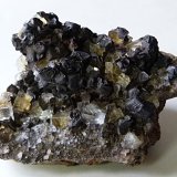 Fluorite (yellow), Goethite after Siderite
6x6x4.5cm 160g
(Autor: captaincaveman)