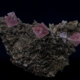 Fluorite, Hedenbergite, Quartz
7.2 x 4.5 cm
(Autor: am mizunaka)