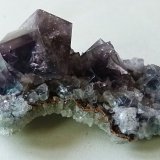 Fluorite (purple)
7x3.5x2.5cm 52g
(Autor: captaincaveman)