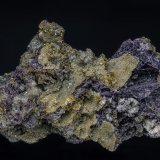 Fluorite, Marcasite, Quartz
9.5 x 4.4 cm
(Autor: am mizunaka)