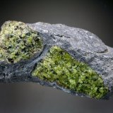 Forsterite
13x7x4 cm
(Autor: Jesse Fisher)