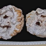 Quartz
Both are about 9 cm
(Autor: Bob Harman)