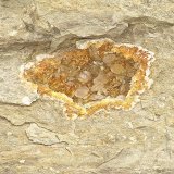 Calcite on Dolomite
oval geode about 17cm x 11cm
(Autor: Bob Harman)