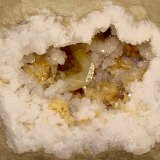Baryte Dolomite Quartz
Baryte crystal is 3.5 cm     The geode is 12 cm
(Autor: Bob Harman)