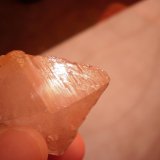 Quartz
1 3/4" high and 1 1/4" wide and 5/8" deep
(Autor: Reelgoodwoman)