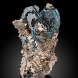 Hematite
7 x 6.5 x 12 cm / main crystal: 5.2 cm.
(Autor: MIM Museum)
