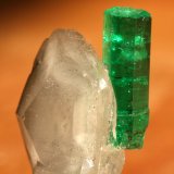 Beryl (variety emerald), Calcite
Emerald 18mm / Calcite 24mm
(Autor: Fiebre Verde)