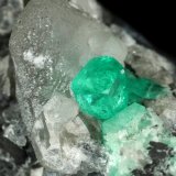 Beryl (variety emerald), Calcite, Dolomite
56x44x51mm, xls=7mm &amp; 4mm
(Autor: Fiebre Verde)