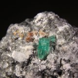 Beryl (variety emerald), Parisite and Calcite
45mm x 42mm x 36mm
(Autor: Firmo Espinar)