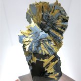 Rutile on Hematite
8 x 5 cm
(Autor: Jean Suffert)