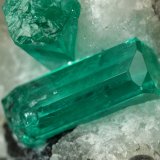 Beryl (variety emerald), Calcite
39x27x25mm, main xl=11mm
(Autor: Fiebre Verde)