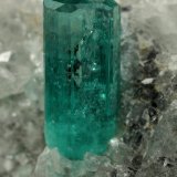 Beryl (variety emerald), Calcite
65x50x40mm, xl=10mm
(Autor: Fiebre Verde)