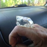 Quartz
Hand for scale.
(Autor: vic rzonca)