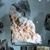 Stilbite (Series), Laumontite, Heulandite
Specimen size approx. 35 cm
(Autor: Tobi)