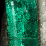 Beryl (variety emerald), Calcite
22x33x38mm, xl=25x7mm
(Autor: Fiebre Verde)
