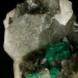 Beryl (variety emerald), Calcite
125x125x85mm
(Autor: Fiebre Verde)