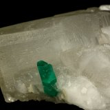 Beryl (variety emerald), Calcite
xl=10mm
(Autor: Fiebre Verde)