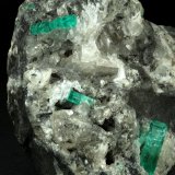 Beryl (variety emerald), Calcite
100x50x70mm, largest xl=17mm
(Autor: Fiebre Verde)