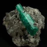 Beryl (variety emerald), Calcite
37x45mm, xl=34mm
(Autor: Fiebre Verde)