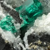 Beryl (variety emerald), Calcite, Pyrite
70x65x43mm, xl=12mm
(Autor: Fiebre Verde)