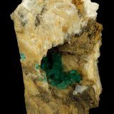 Beryl (variety emerald), Calcite
78x47x31mm
(Autor: Fiebre Verde)
