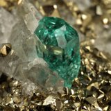 Beryl (variety emerald), Calcite, Pyrite
92x41x52mm, main xl=4mm
(Autor: Fiebre Verde)
