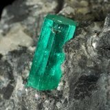 Beryl (variety emerald), Calcite, Pyrite
38x63x65mm, xl=10mm
(Autor: Fiebre Verde)