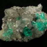 Beryl (variety emerald), Calcite, Quartz
53x51x40mm, xl=9mm
(Autor: Fiebre Verde)