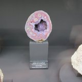 Quartz (variety agate and amethyst)
Specimen size ~ 15 cm
(Autor: Tobi)