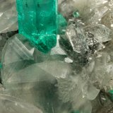 Beryl (variety emerald), Calcite, Quartz
53x51x40mm, xl=9mm
(Autor: Fiebre Verde)