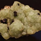Babingtonite on Prehnite
12 cm. wide x 6 cm. high.
(Autor: vic rzonca)