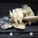 Fluorite, Barite
~ 45 cm
(Autor: Tobi)