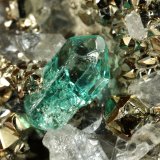 Beryl (variety emerald), Calcite, Pyrite
33x41x21mm, xl=8mm
(Autor: Fiebre Verde)