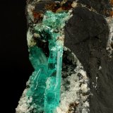 Beryl (variety emerald), Albite (variety cleavelandite)
190x35x115mm, longest xl=32mm
(Autor: Fiebre Verde)