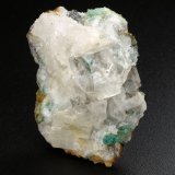 Beryl (variety emerald), Calcite, Fluorite
36mm x 17mm x 26mm, xl=6mm
(Autor: Fiebre Verde)