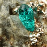 Beryl (variety emerald), Albite (variety cleavelandite), Dolomite, Pyrite
50x56x36mm, xl=5mm
(Autor: Fiebre Verde)