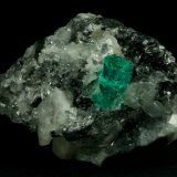 Beryl (variety emerald), Calcite, Quartz
60x46x42mm, xl=13mm
(Autor: Fiebre Verde)