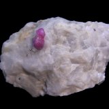 Corundum (variety ruby)
57mm x 42mm x 32mm
(Autor: Firmo Espinar)