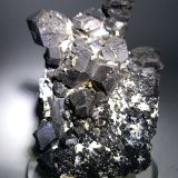 Magnetite
75 x 61 mm
(Autor: Sante Celiberti)